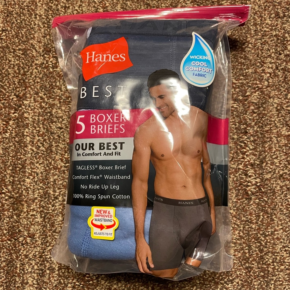NWT Hanes Tagless Boxer Briefs - Size medium